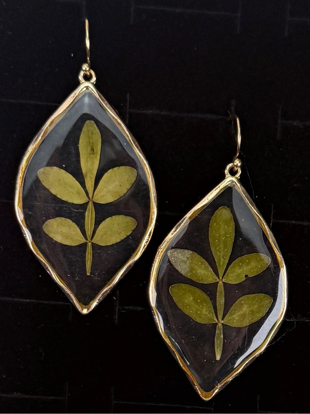 Vintage Goldtone Green Leaf See Through Drop Pierced Earrings